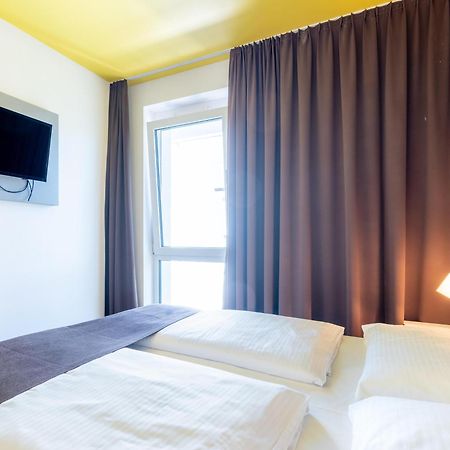 B&B Hotel Stuttgart-Zuffenhausen Екстер'єр фото