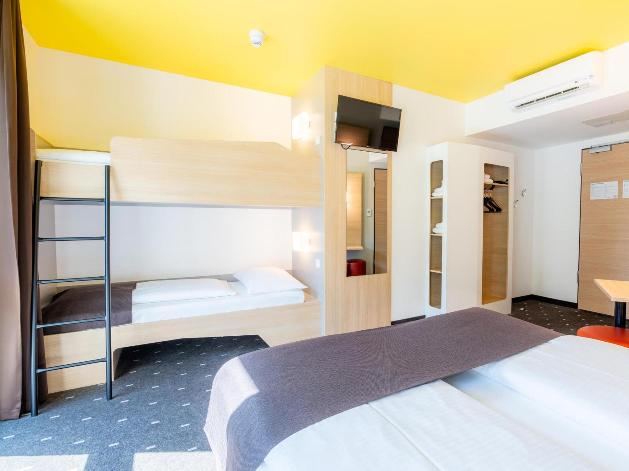 B&B Hotel Stuttgart-Zuffenhausen Екстер'єр фото