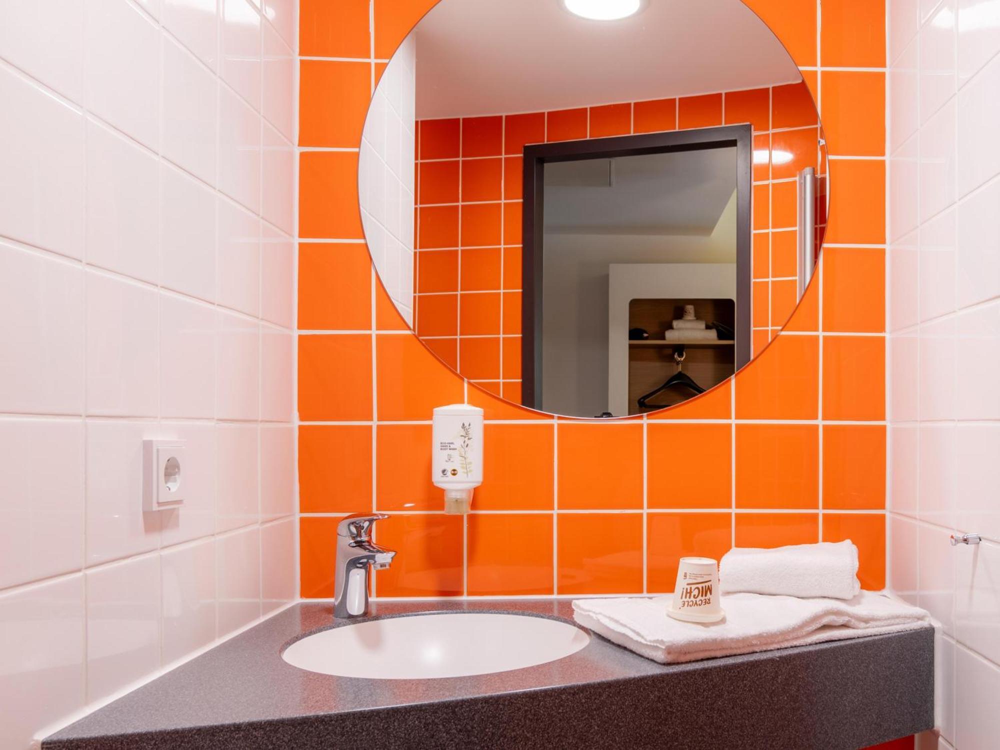 B&B Hotel Stuttgart-Zuffenhausen Екстер'єр фото