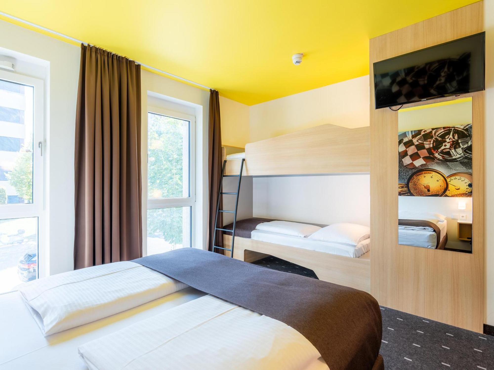 B&B Hotel Stuttgart-Zuffenhausen Екстер'єр фото