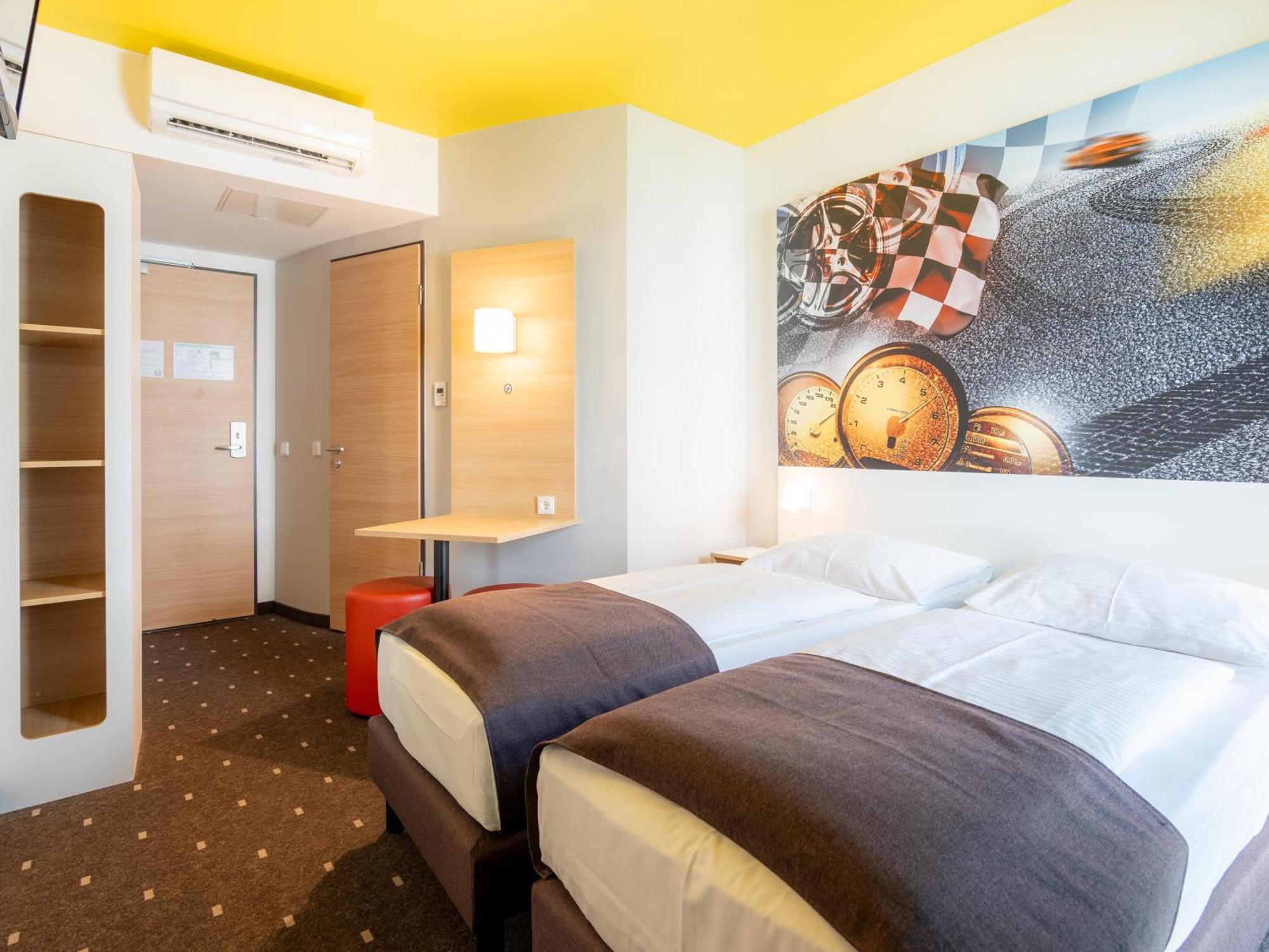 B&B Hotel Stuttgart-Zuffenhausen Екстер'єр фото