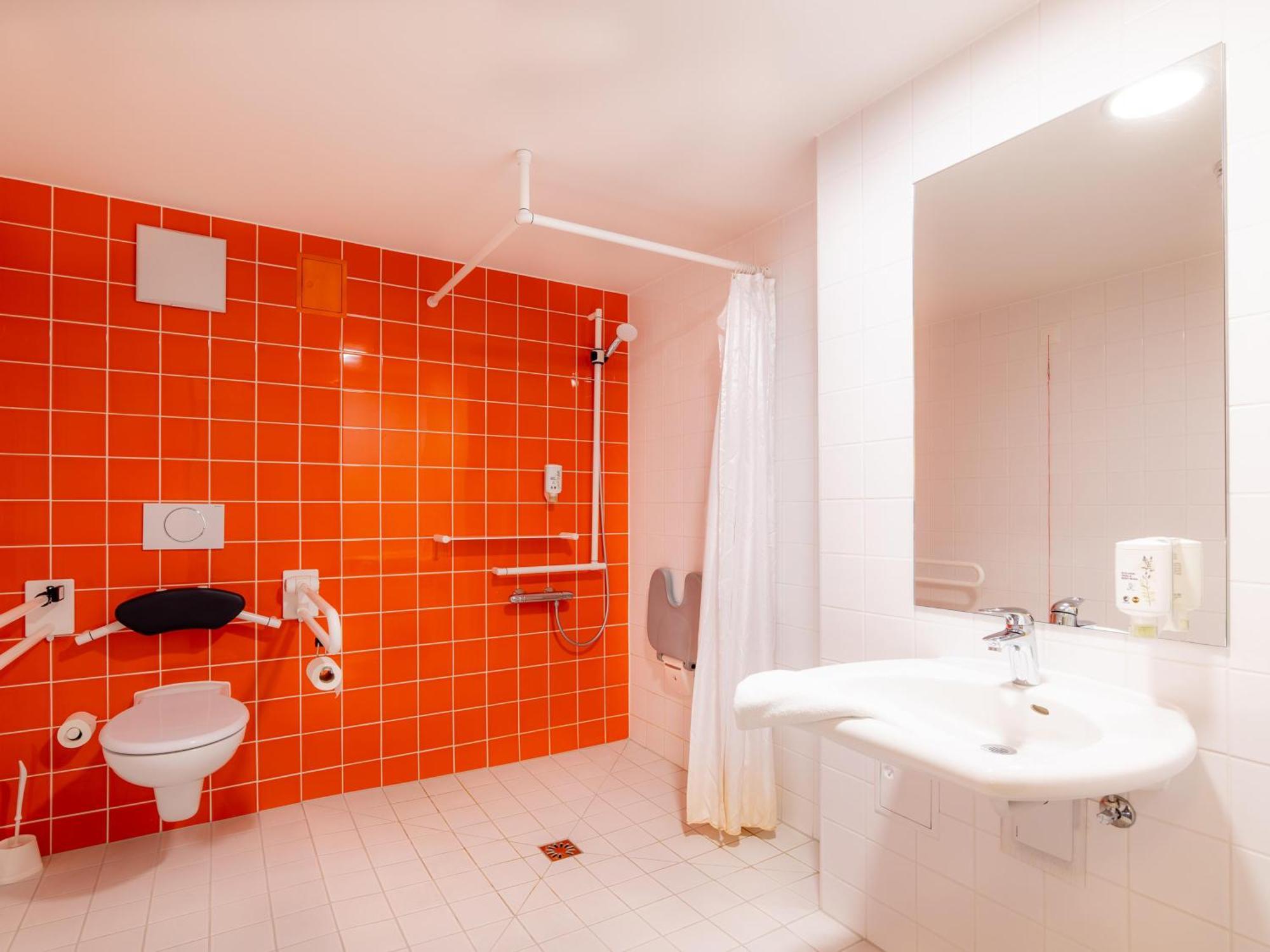 B&B Hotel Stuttgart-Zuffenhausen Екстер'єр фото