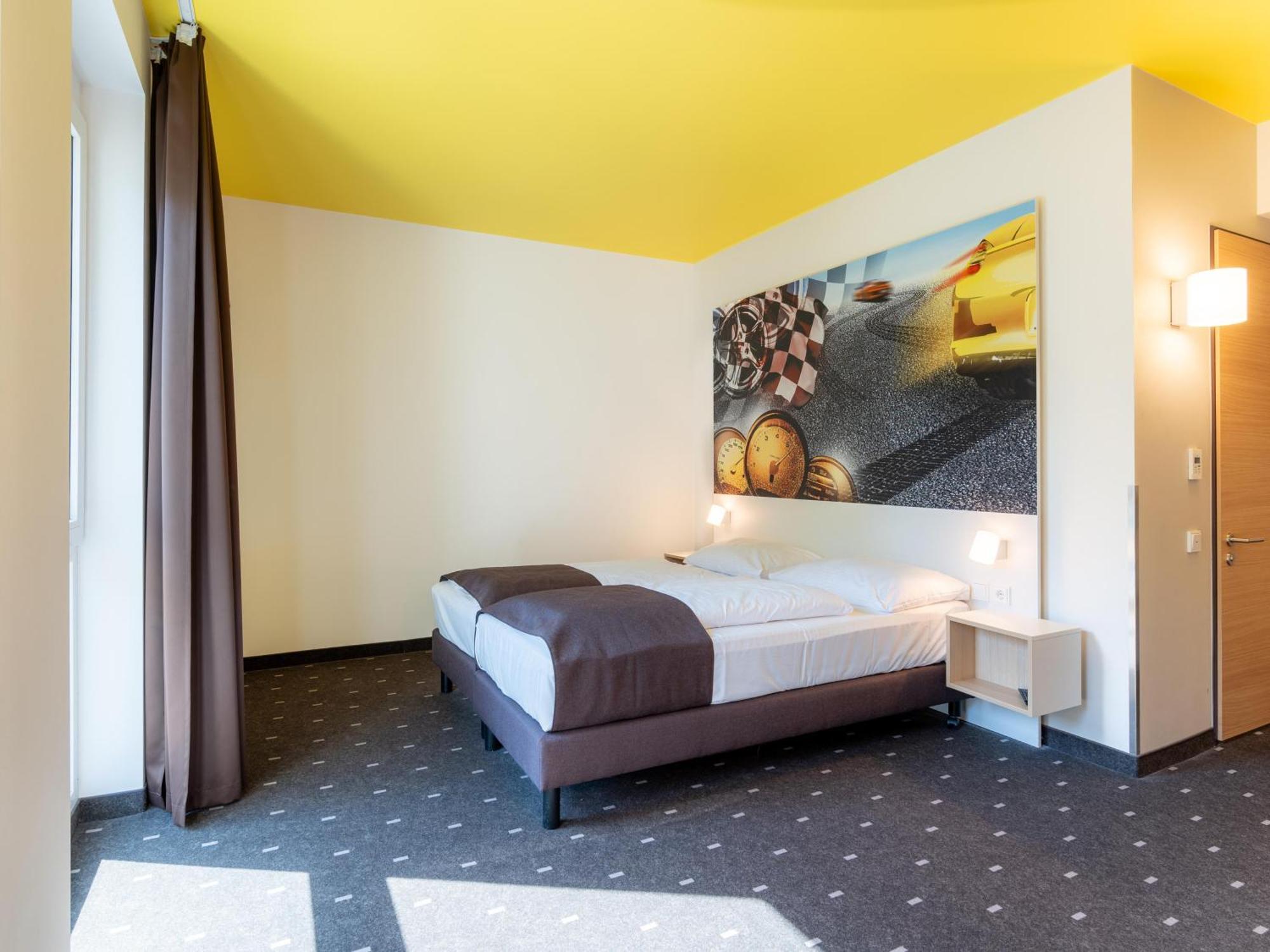 B&B Hotel Stuttgart-Zuffenhausen Екстер'єр фото